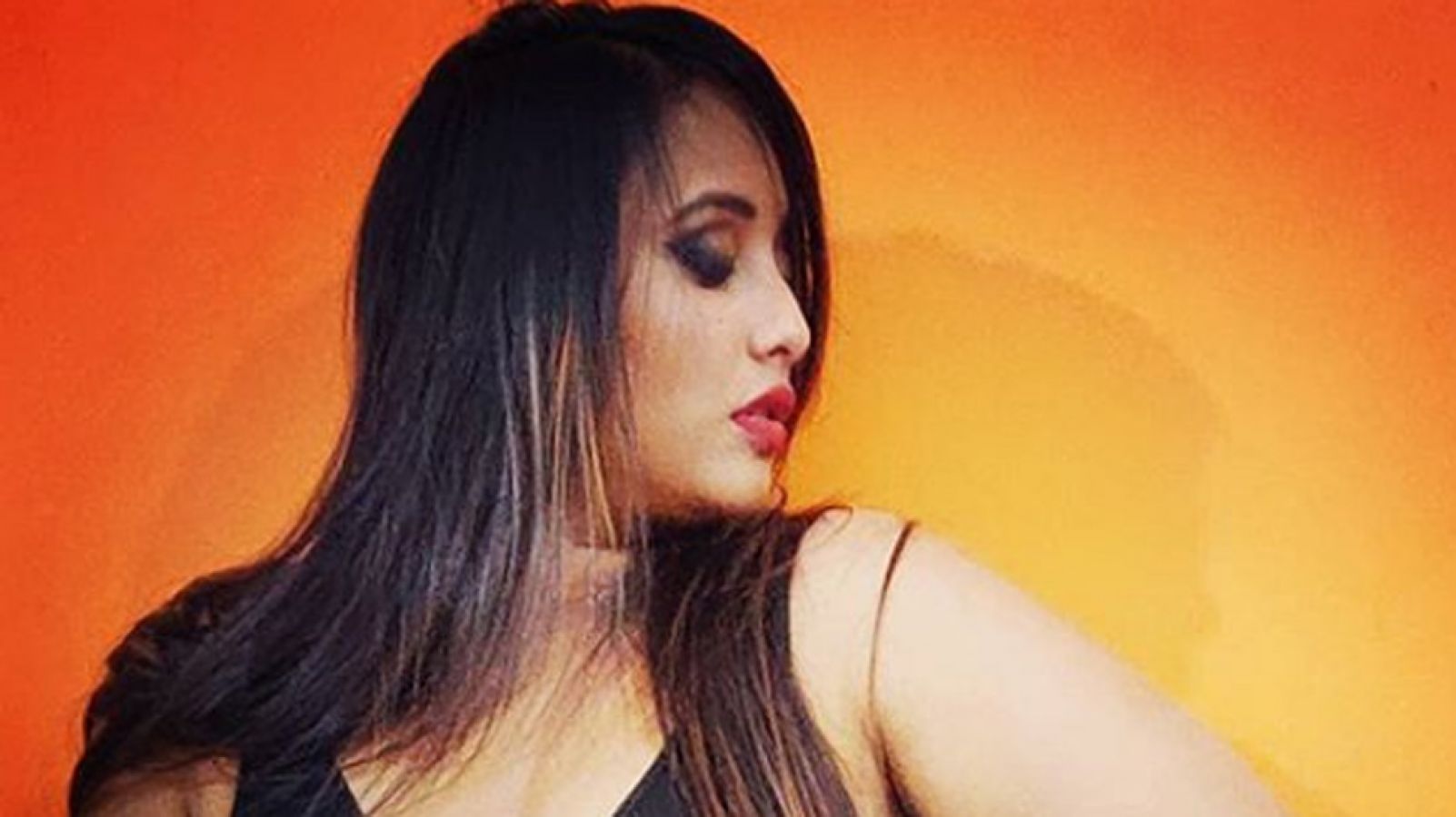1602px x 900px - Rani Chatterjee spotted in hot dress, fans go crazy | News Track ...