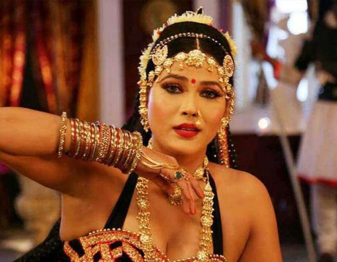 Sunny Leone of Bhojpur Seema Singh's new video out | News Track ...