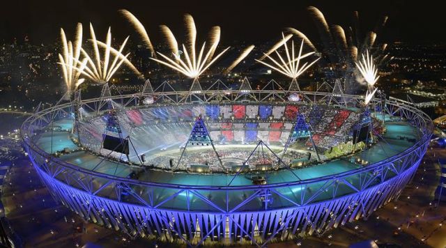 रियो ओलंपिक : रंगीन आतिशबाजी और रंगारंग कार्यक्रमो से हुआ खेलों के महाकुम्भ का समापन