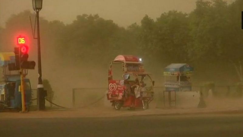 रायपुर : घने बादल और आंधी ने दिलाई गर्मी से राहत