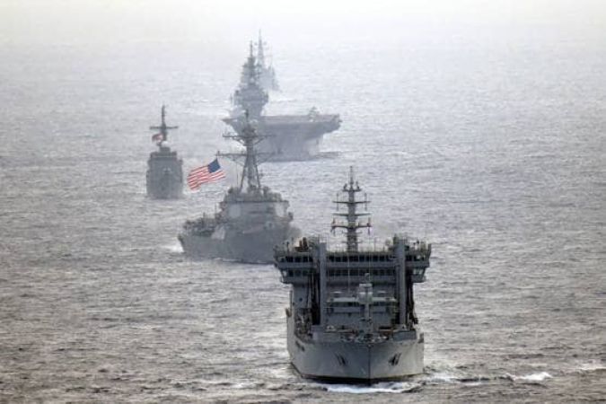 चीन को चेलेंज देने दक्षिण चीन सागर में उतरी इंडियन नेवी, किया सैन्य अभ्यास