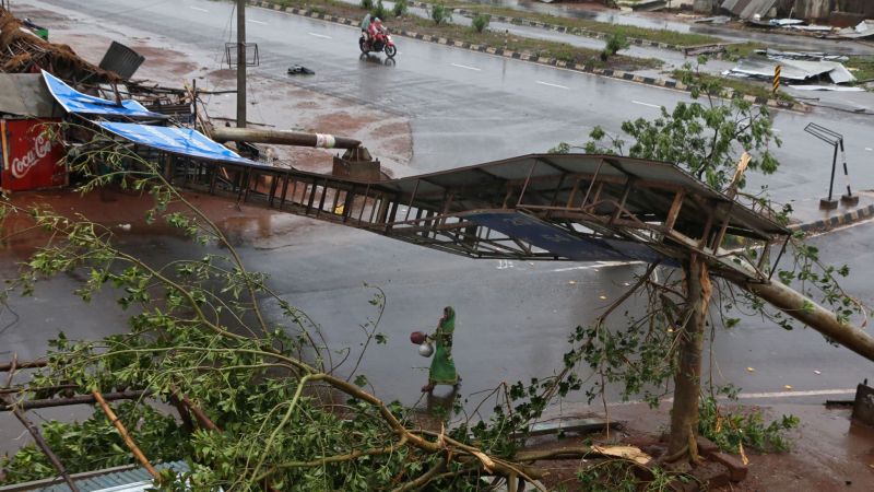 ओडिशा में आये भीषण चक्रवाती तूफान फैनी में मरने वालों की संख्या बढ़कर 65 हुई
