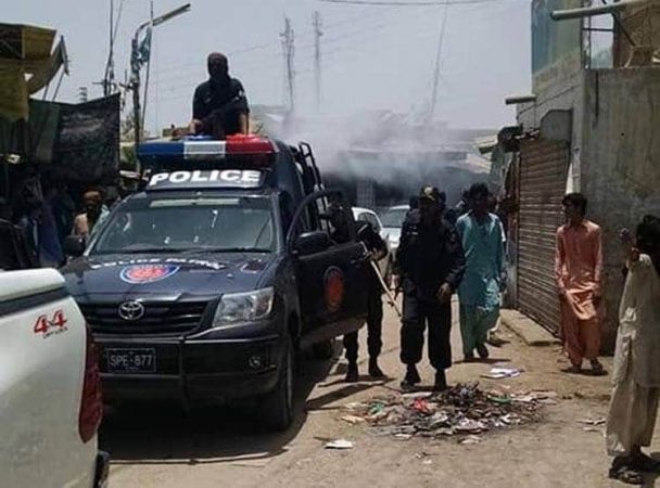 ईशनिंदा को लेकर पाकिस्तान ने फिर हिंसा, हिन्दुओं पर हमला किया, दुकानें फूंकी