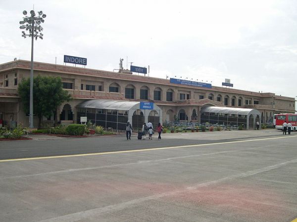 इंदौर एयरपोर्ट पर होगी नए स्टाफ की भर्ती