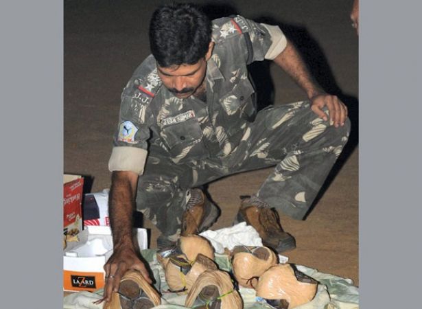 पीएम मोदी के गुजरात दौरे से पहले 15 बम मिलने से मचा हड़कंप
