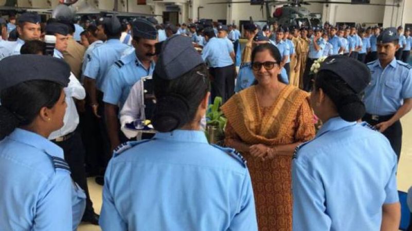 रक्षामंत्री निर्मला सीतारमण तीनों सेना के जवानों के साथ मनाएंगी दिवाली