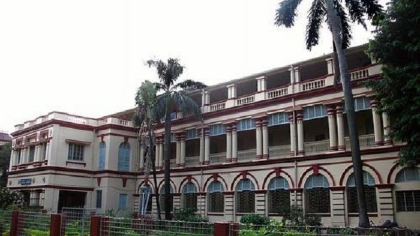Jadavpur University;Students' group claimed harassment by professor's son