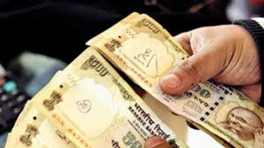 Two held for links to fake currency racket