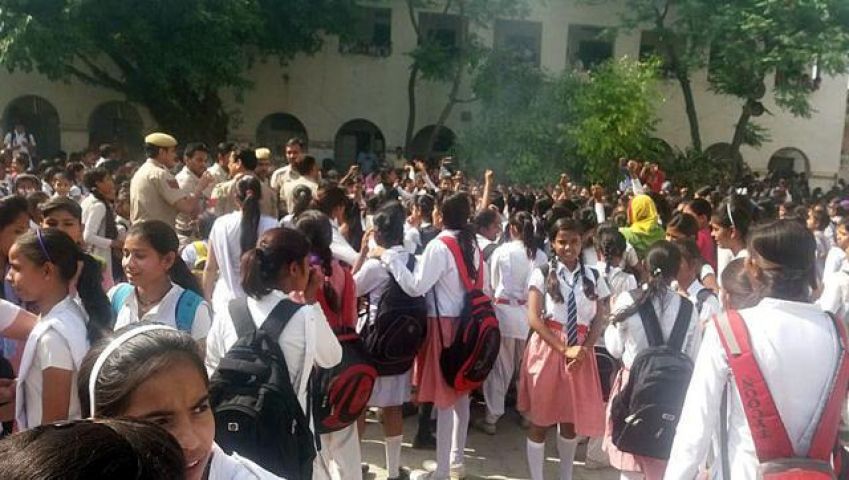 Delhi:Government school girls,protest after poor result