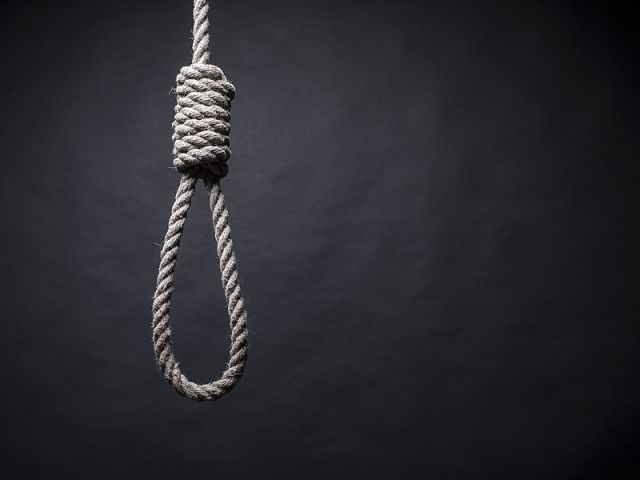 15 years girl commits suicide after failing in Class 9 maths exam