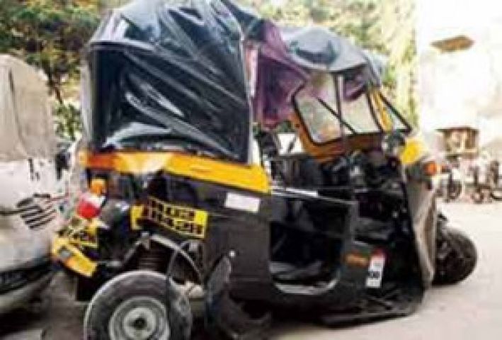 Kakinada: 2 women killed in autorickshaw crash
