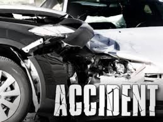 2 killed in bus and car mishap