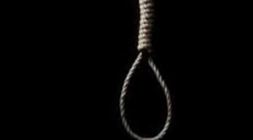 Government officer hangs self in UP