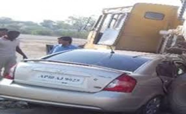 Andhra Pradesh;In car truck collision;three killed