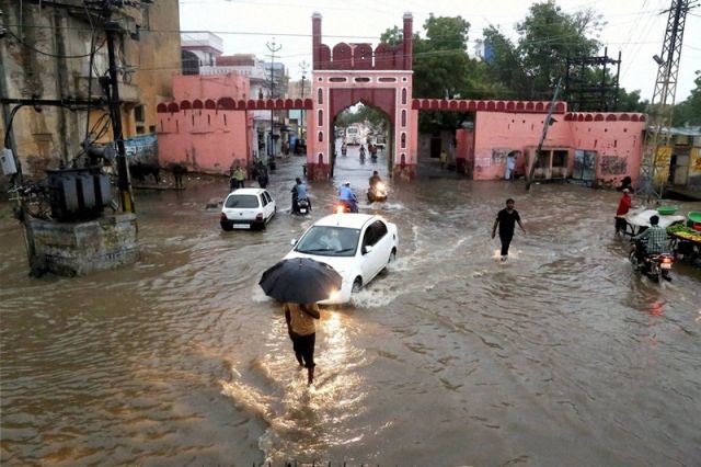 Heavy rain in Rajasthan affects normal life