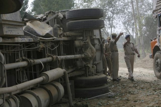 Haryana bus explosion,injured 15 !