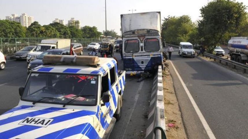 Car hits two morning walkers in West Delhi’s Janakpuri