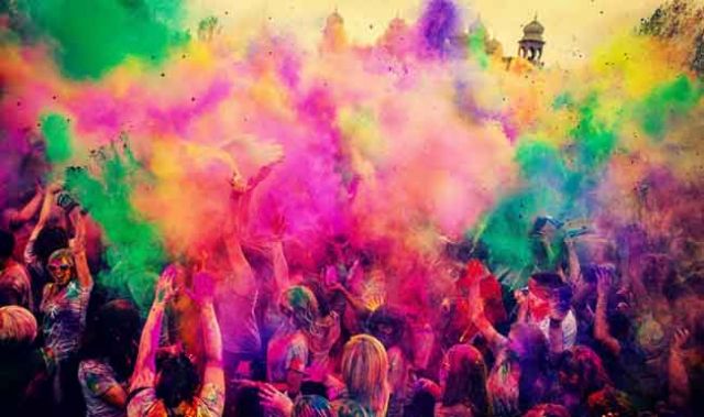 Holi Festival : PM Narendra Modi Wishes Indian People On Holi