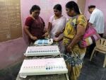 Voting was hampered by rain, Tamilnadu recorded a poll percentage of over 25 %