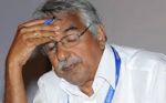 Oommen Chandy to resign today