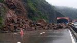 Landslides blocked the Jammu-Srinagar highway
