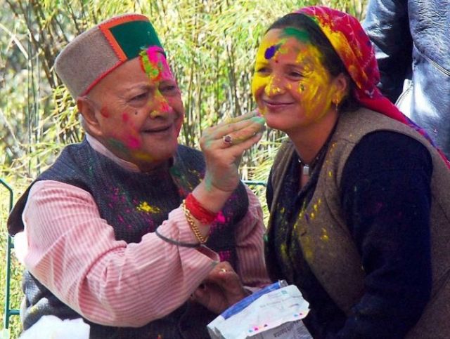 Look how politicians celebrated Holi!