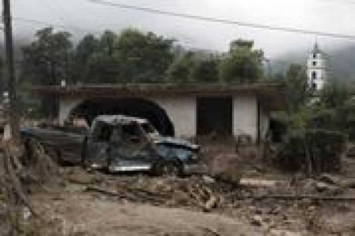 Death toll from the remnants of Hurricane Earl rose to 39 in Mexico
