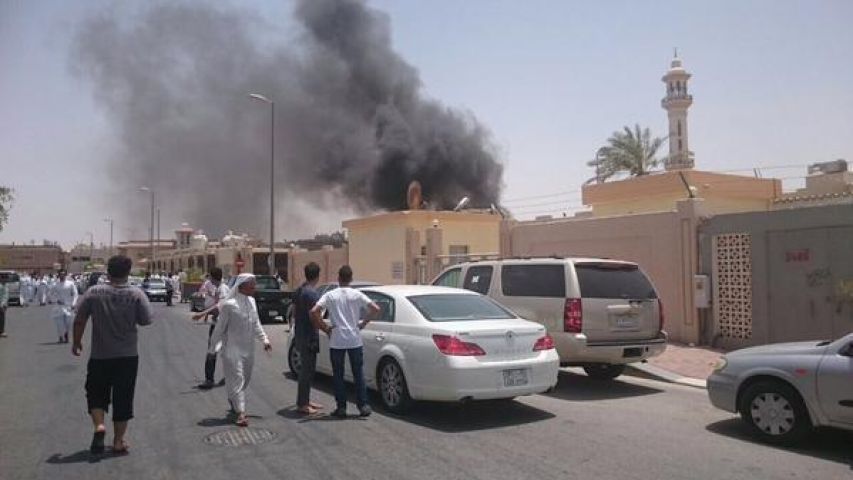 Riyadh;four Saudi people killed in bombing near Mosque