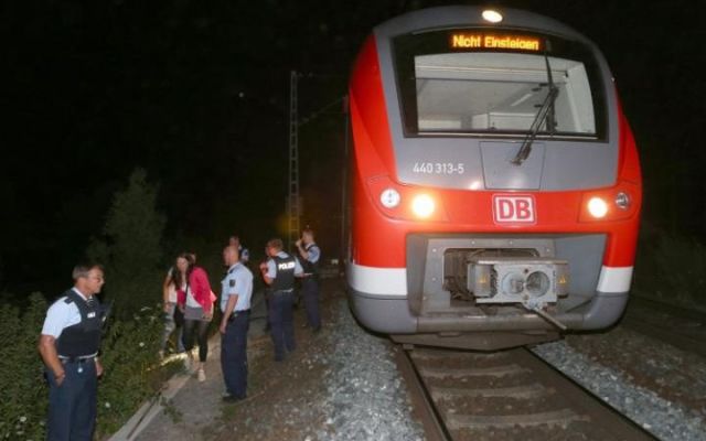 Afghan refugee shot dead; after axe attacks passengers on German train