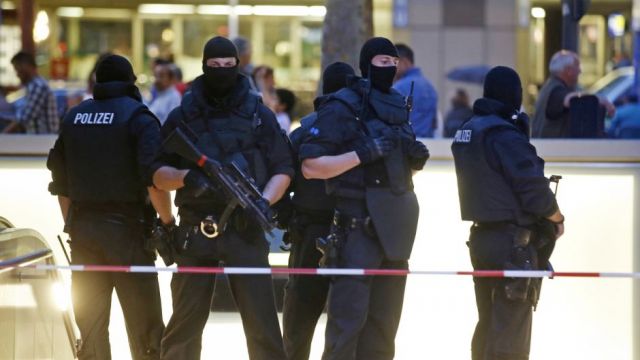 Gun attack in Germany’s Munich, Gunman killed 9 people and commit suicide