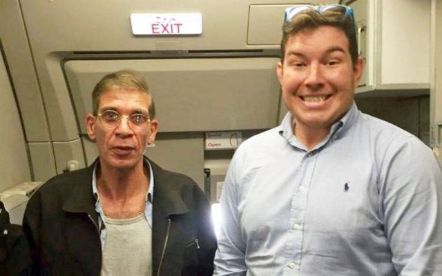 British Man's Selfie With EgyptAir 'Hijacker'  shows another level of obsession