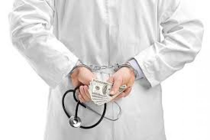 Indian-origin physician sentenced to one year in prison by a US court for taking bribe