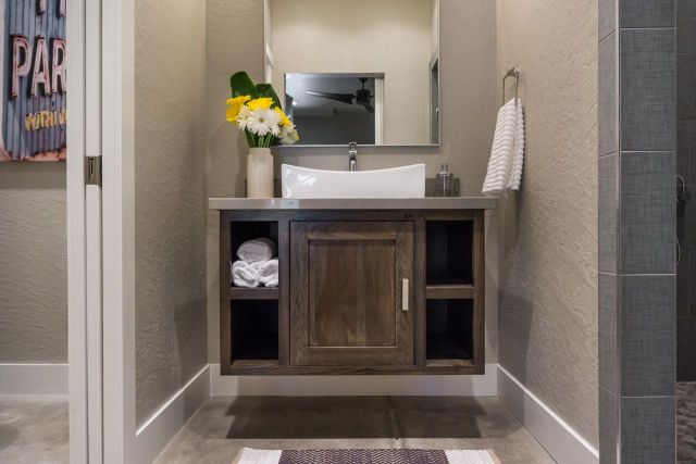 Take a look to this Small Bathroom Decorating Ideas