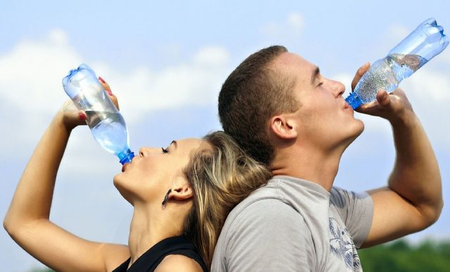 How Drinking More water can Help you lose Weight!