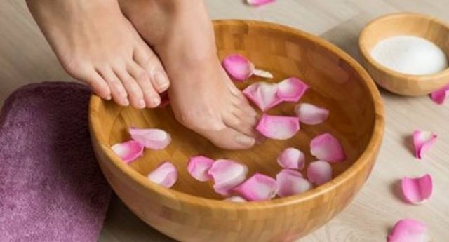 Feet care tips for this monsoon !