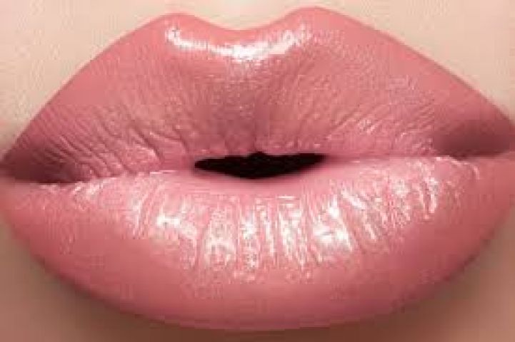 Opt for the best lip colour according to your sun sign