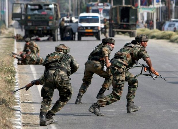 PM मोदी के उधमपुर दौरे के बाद श्रीनगर में आतंकी हमला,एक जवान शहीद, 13 घायल