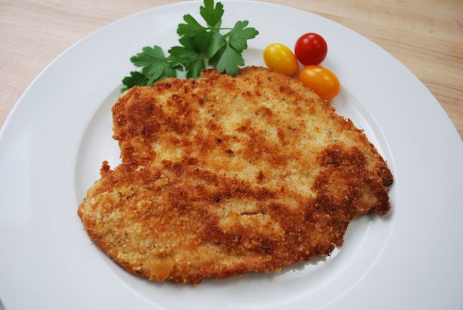 Bored of preparing regular non-vegetarian dishes, so try out Italian chicken cutlets