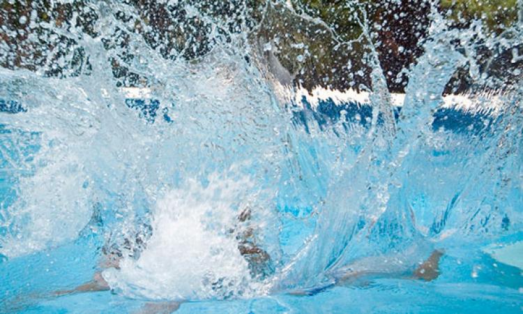 8-year-old boy drowns in municipal pool on his first day