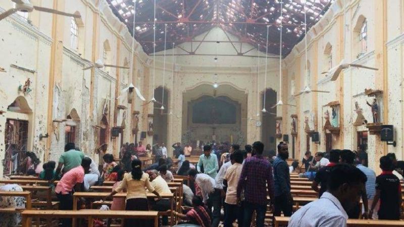 श्रीलंका में 6 जगह बम धमाके, 20 की मौत सैकड़ों घायल