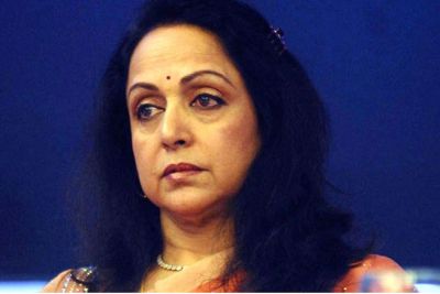 Hema Malini gets angry about comparing street to her cheek