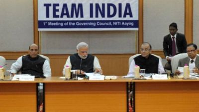 नीति आयोग की बैठक में नहीं पहुंचे केजरी-ममता, PM बोले : सहयोग से होगा नए भारत का निर्माण