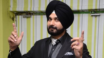 I will stick to real issues: Navjot Singh Sidhu