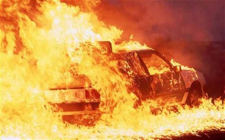 पंजाब : चलती कार में लगी आग, जिंदा जला युवक