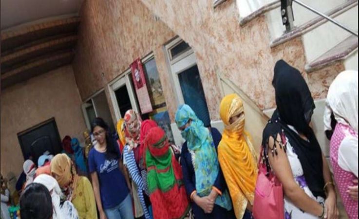 राजधानी दिल्ली में बड़े सेक्स रैकेट का पर्दाफाश, छुड़ाई गई 39 लड़कियां
