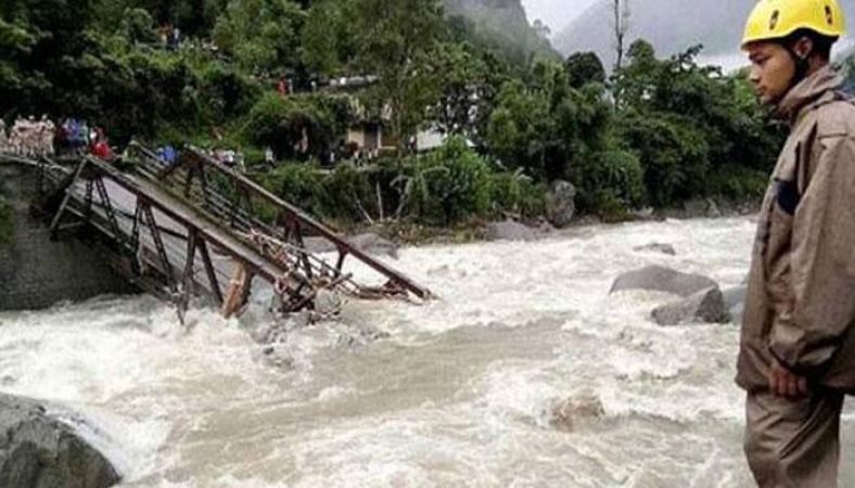 उत्तराखंड में जारी है बारिश का कहर, मौसम विभाग ने जारी किया हाई अलर्ट