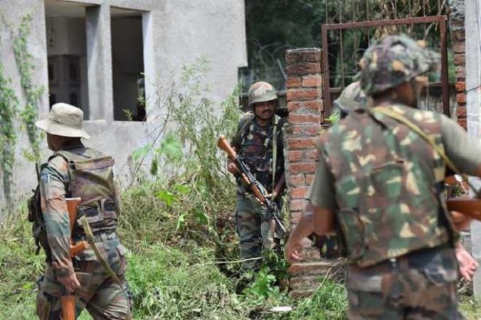 जम्मू कश्मीर के बारामुला में मुठभेड़, सुरक्षाबलों ने दो आतंकियों को किया ढेर
