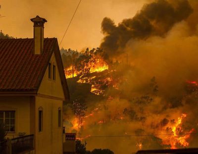 पुर्तगाल में 12 स्थानों  पर लगी आग, हजारों लोग हुए बेघर