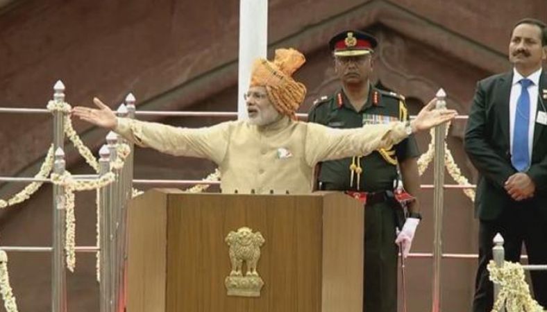 PM  नरेंद्र मोदी ने पूरा किया अपना वादा, लालकिले की प्राचीर से दिया कम अवधि का भाषण