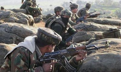 जम्मू कश्मीर:  सेना ने मार गिराए लश्कर के 3 आतंकी, मुठभेड़ अब भी जारी